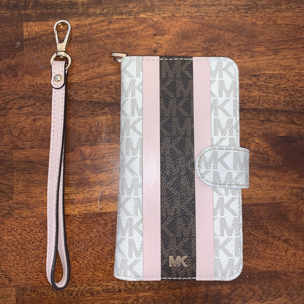 Micheal Kors phone case/ wallet
